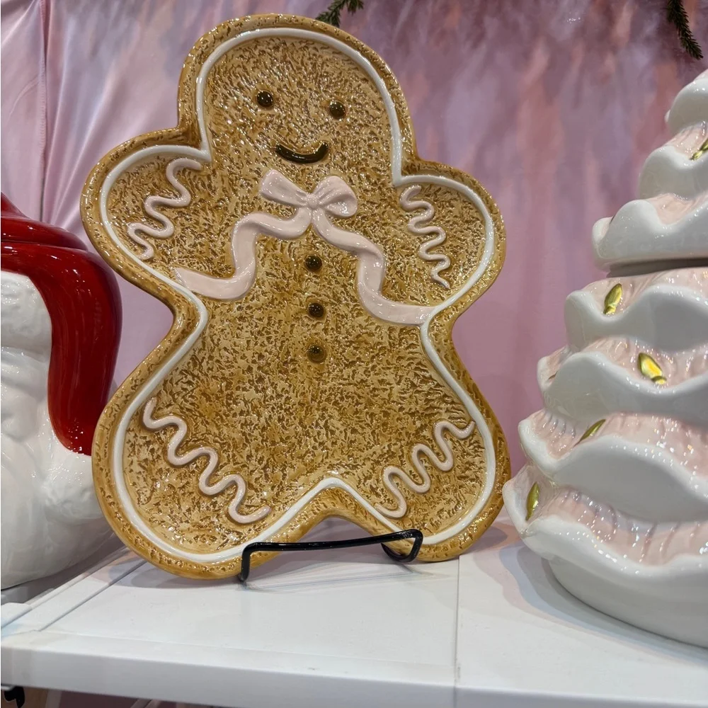 Festive Gingerbread Man Plate - Brown and White